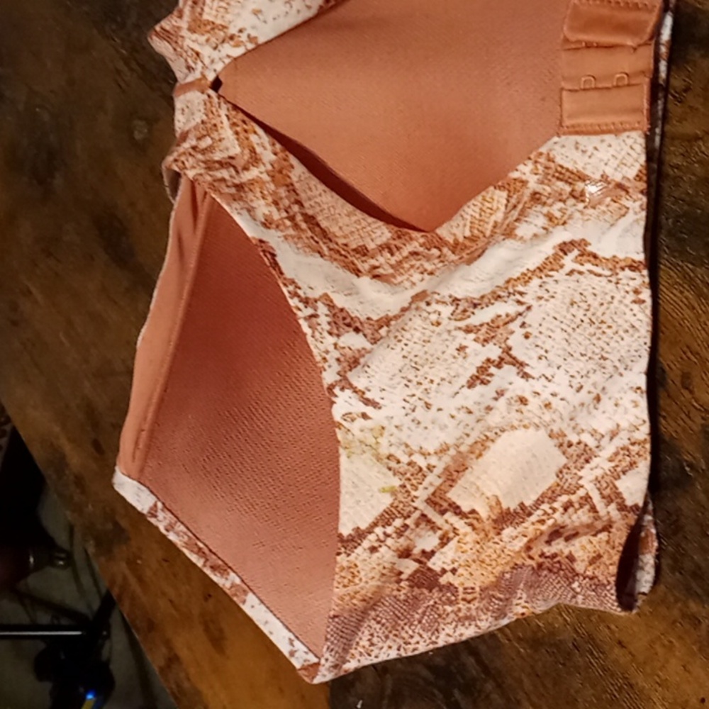 NWOT Victoria's Secret 36DD On Point Terra Cotta Wirefree Racerback Sports Bra - Picture 6 of 12